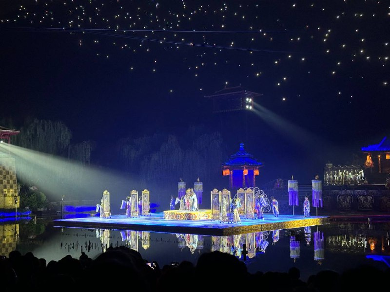 D4 兵马俑 长恨歌今天一早就过来这边了,今天晚上也是直接住在华清宫附近的酒店