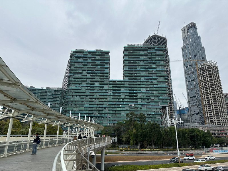 补充:作为一个大叔被请客+送礼物了了,有点不知所措